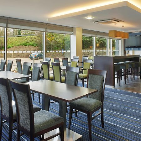 Holiday Inn Express Cambridge Duxford M11 Jct 10 By Ihg Dış mekan fotoğraf