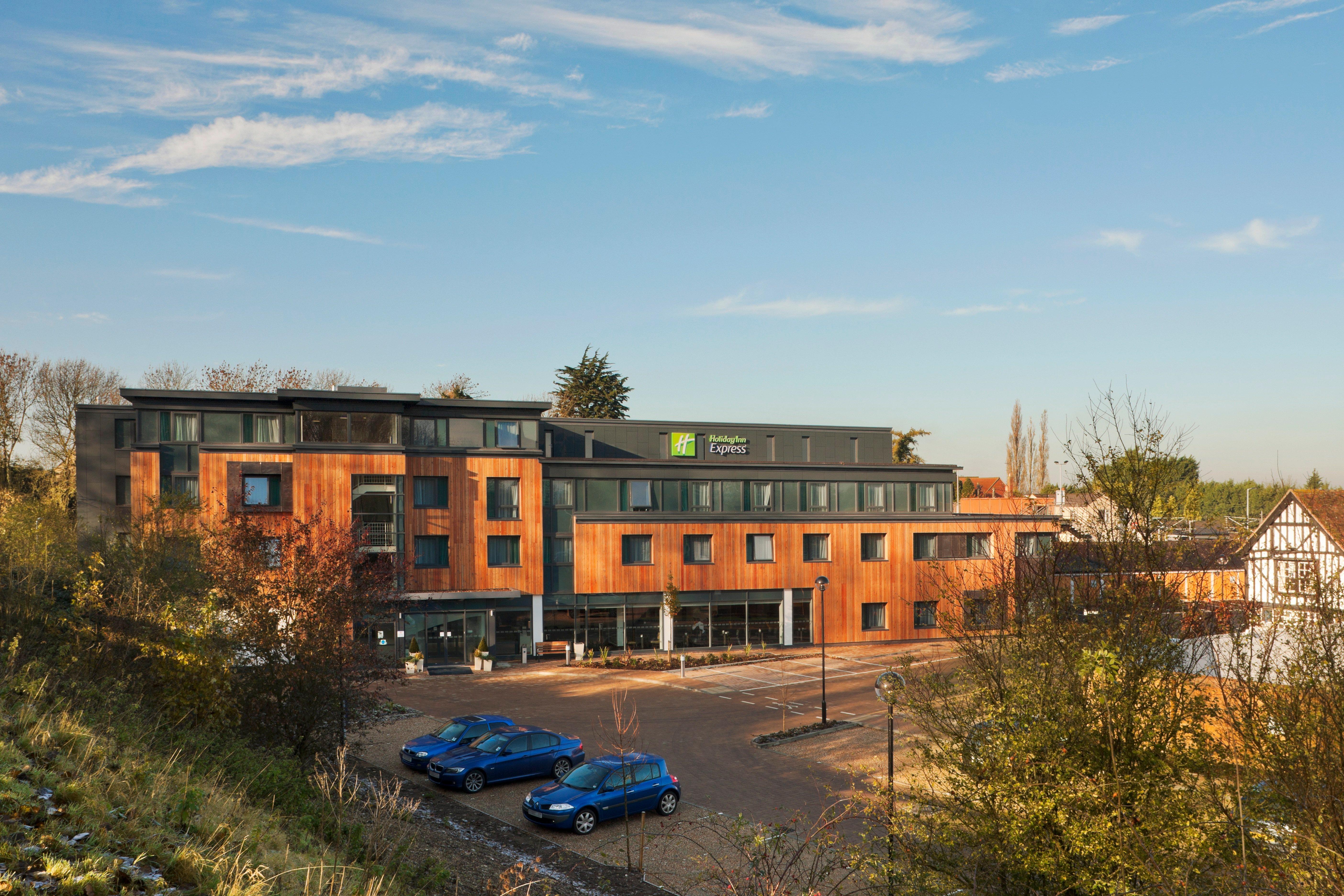 Holiday Inn Express Cambridge Duxford M11 Jct 10 By Ihg Dış mekan fotoğraf