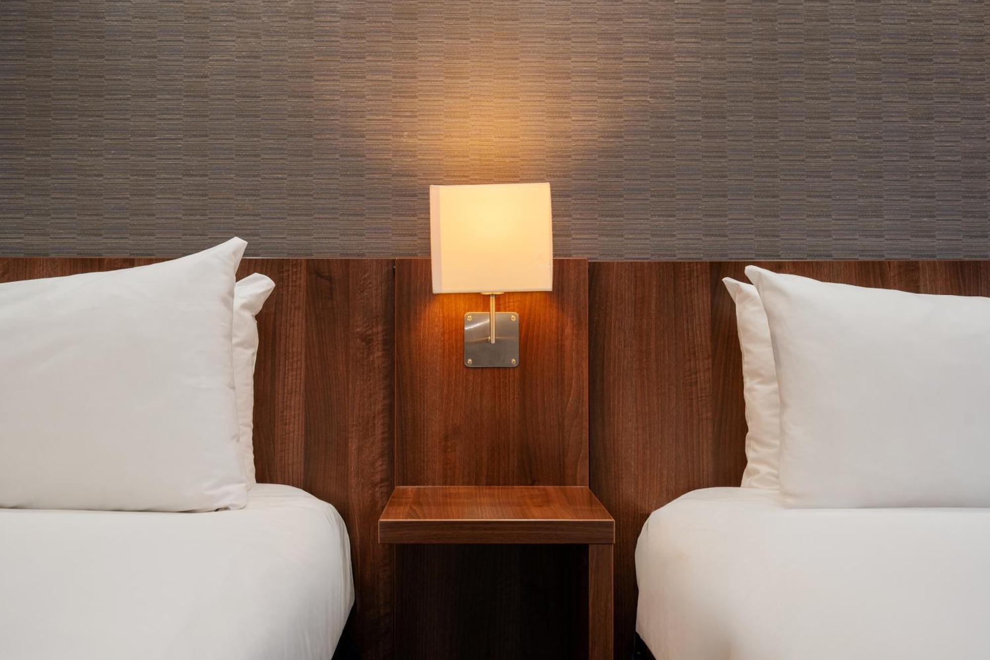 Holiday Inn Express Cambridge Duxford M11 Jct 10 By Ihg Dış mekan fotoğraf