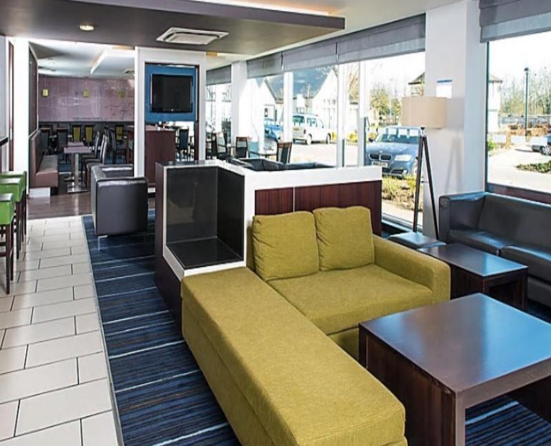 Holiday Inn Express Cambridge Duxford M11 Jct 10 By Ihg Dış mekan fotoğraf